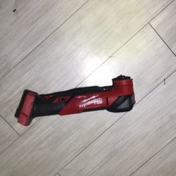 Milwaukee Multi Tool 18 Volt 