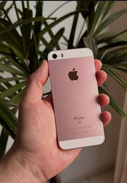 𝚒𝙿𝚑𝚘𝚗𝚎 Se 𝚞𝚗𝚕𝚘𝚌𝚔𝚎𝚍 𝚠𝚒𝚝𝚑 𝚠𝚊𝚛𝚛𝚊𝚗𝚝𝚢