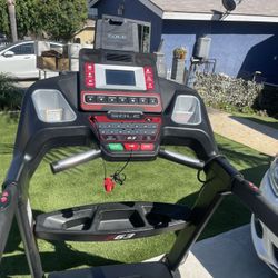 Treadmill  Free Delivery 