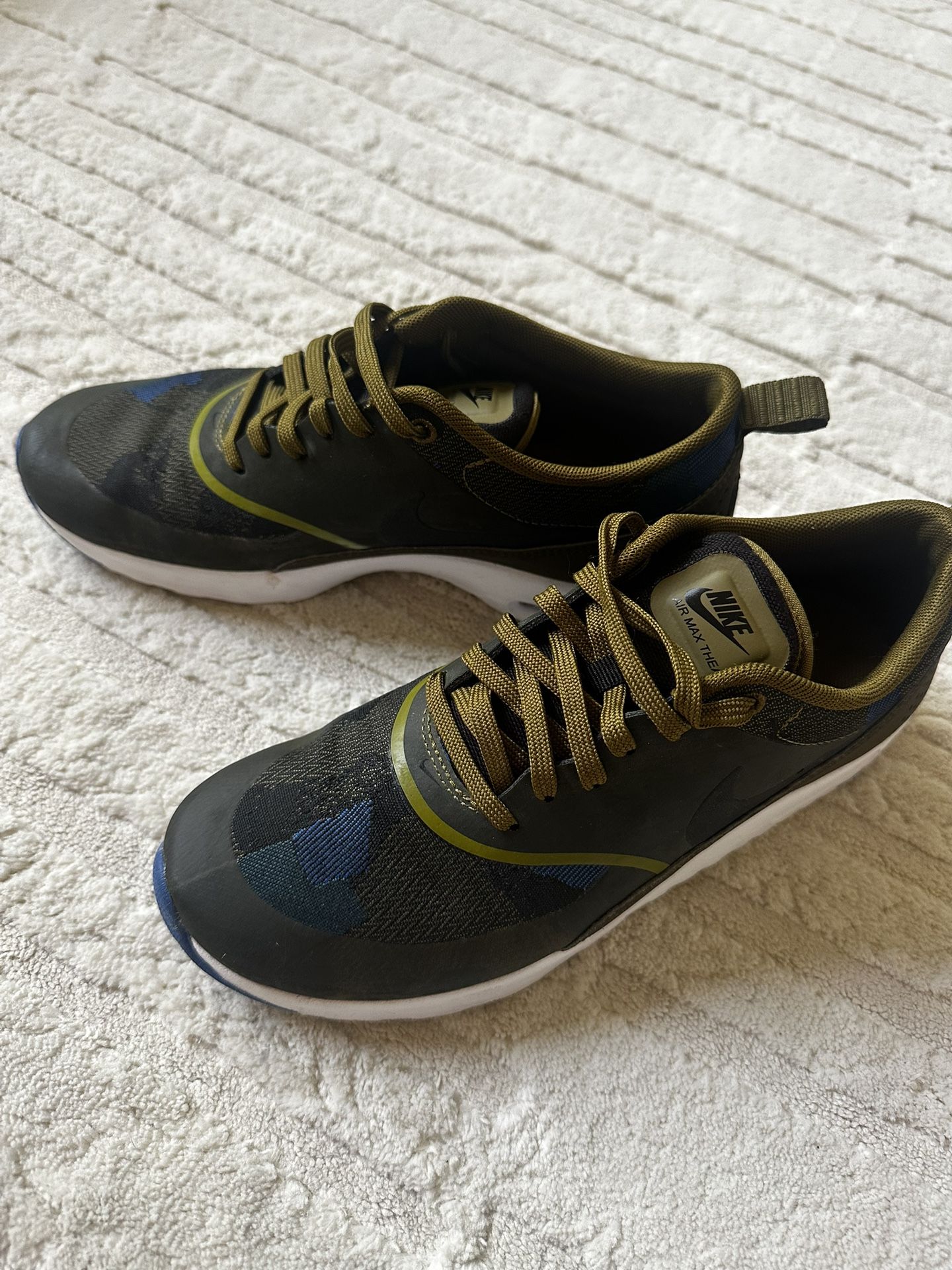 Women’s Nike Air Max Thea
