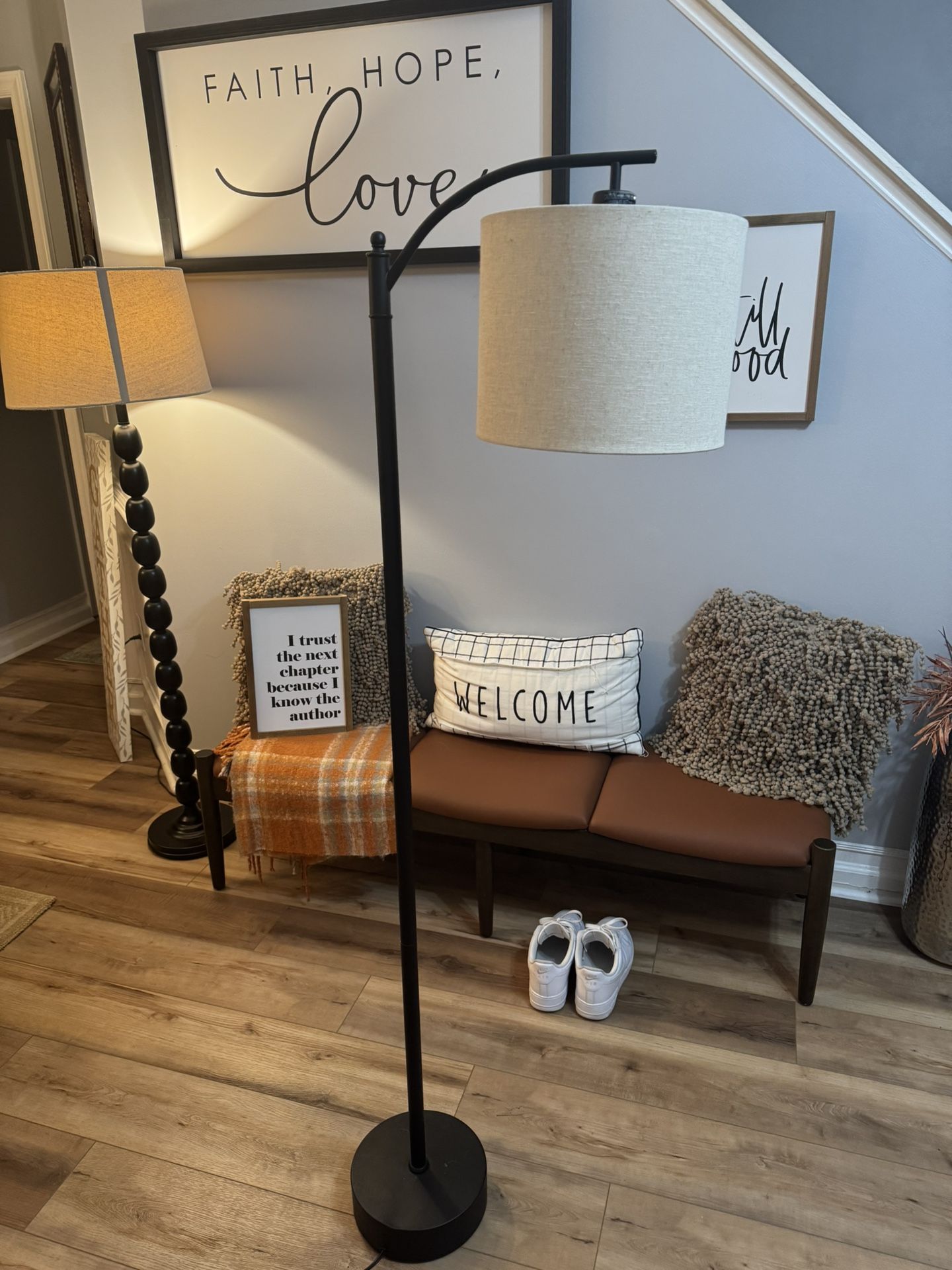 Lamp Black With Smooth Pole