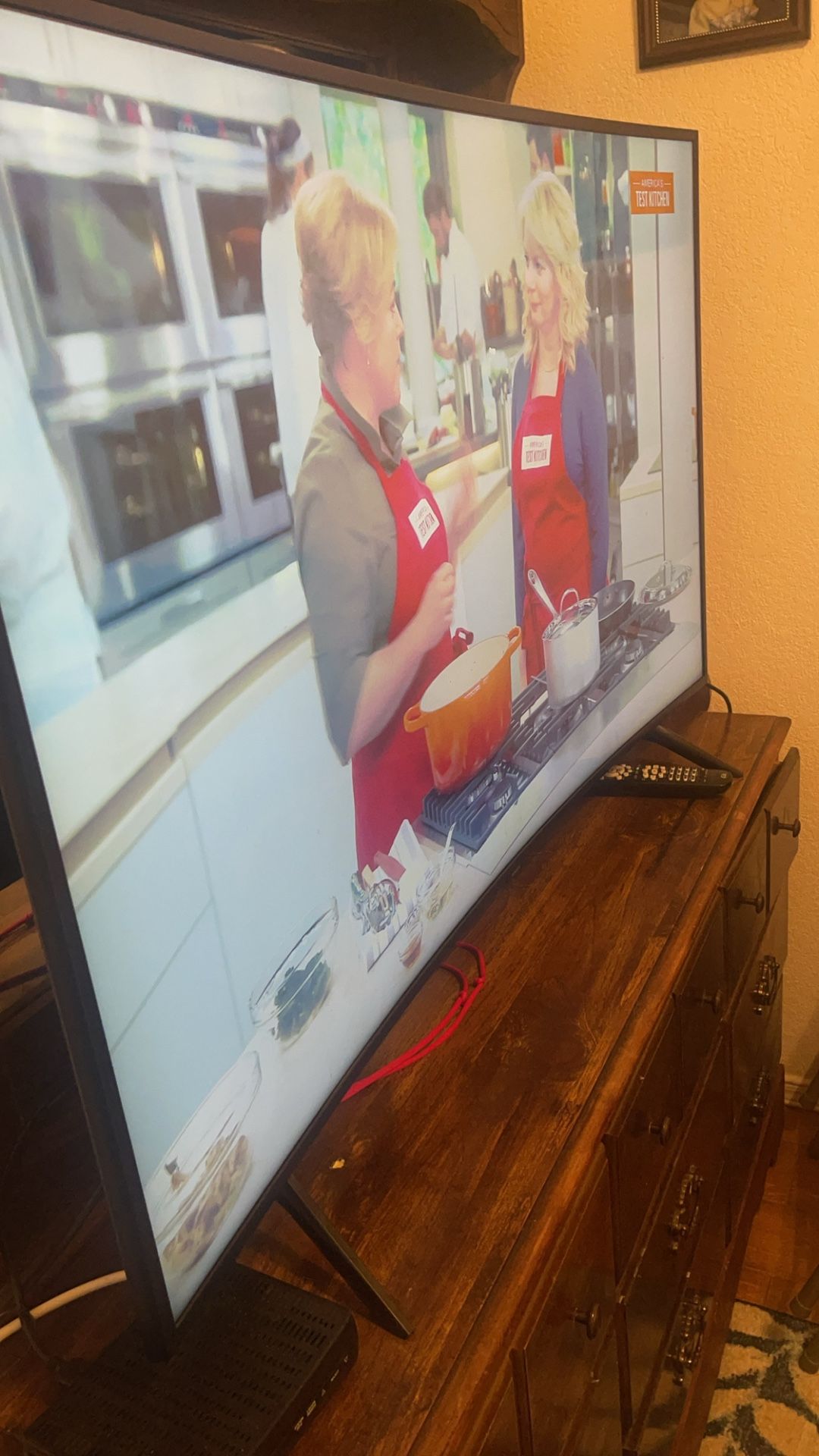 Samsung 55 Inch Curved 4k Smart TV (Send Offers!!!)