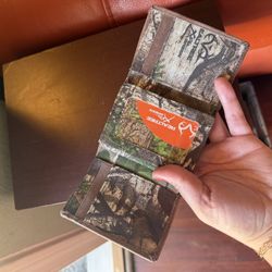 Real tree Wallet 