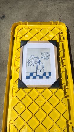 Wood picture frame
