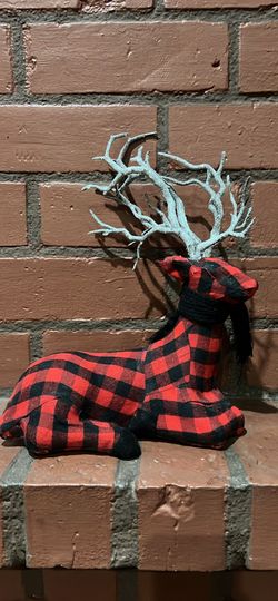 Buffalo Plaid Reindeer