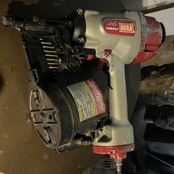 MAX Superframer Coil Nail Gun