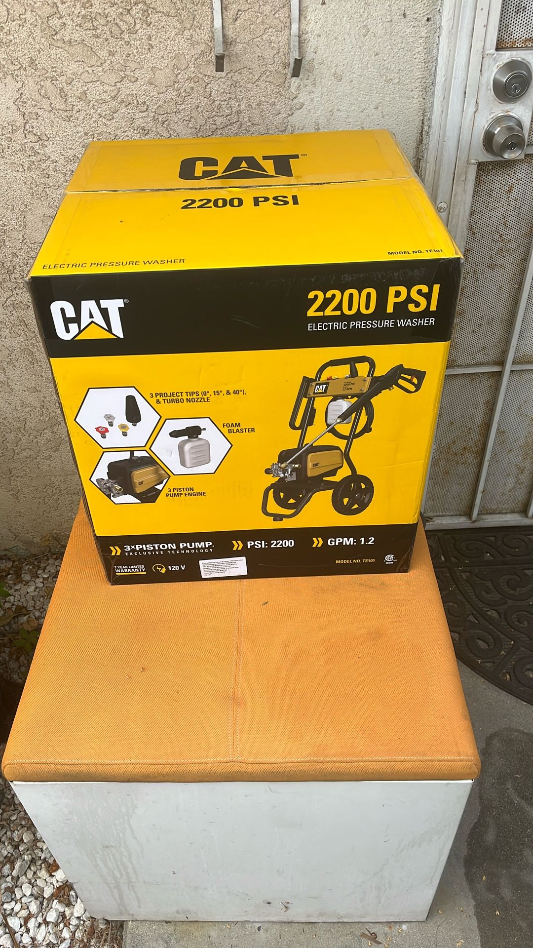 CAT 2200 PSI Pressure Washer