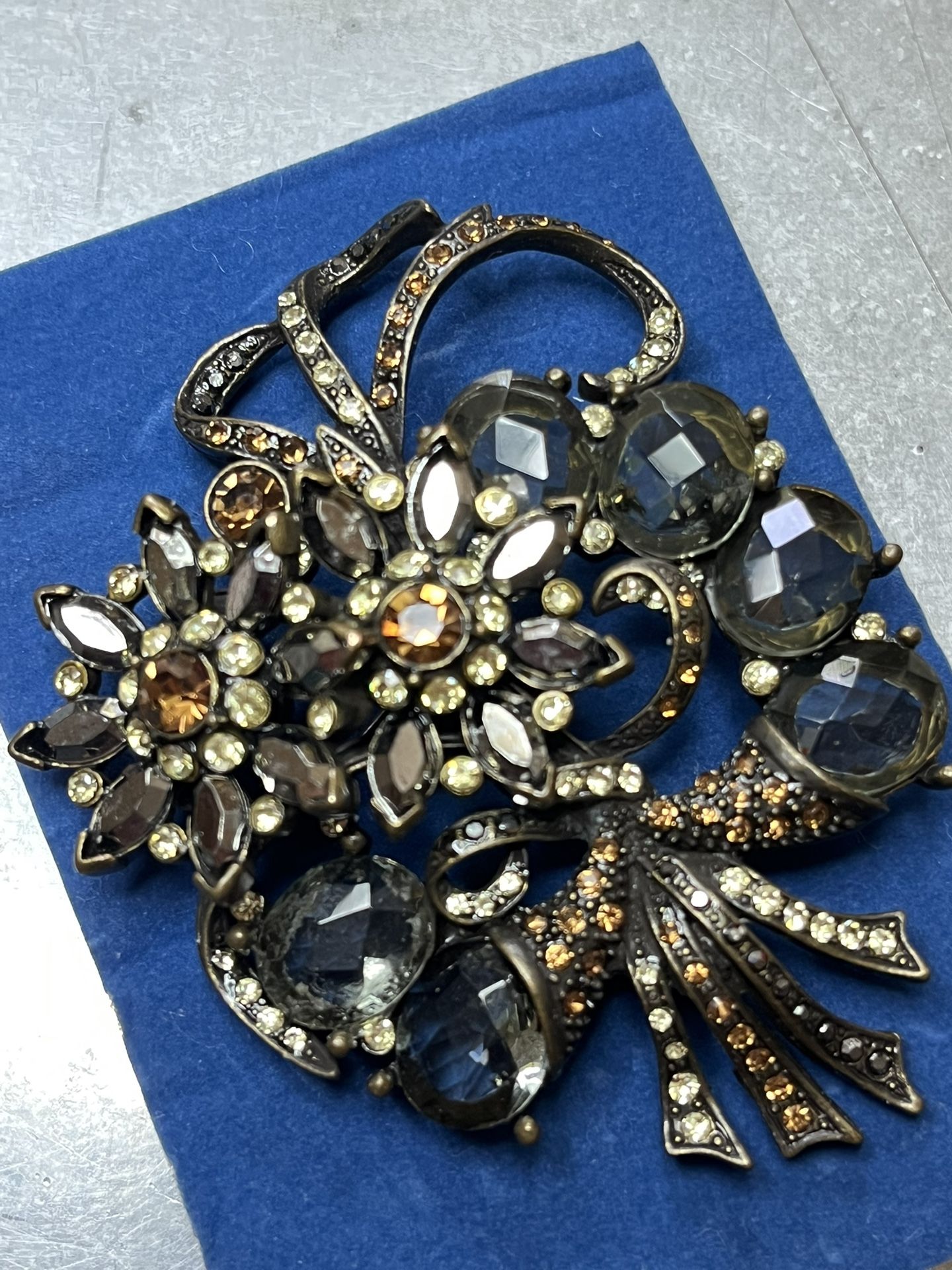 Vintage AVON SP Brooch