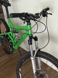 Santa Cruz Superlight Full Suspension (Large)