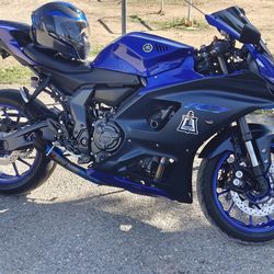 Yamaha R7