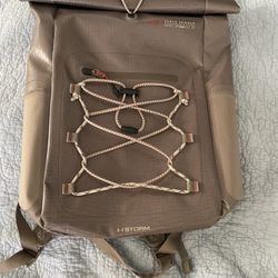 Under Armor Hiking Backpack 