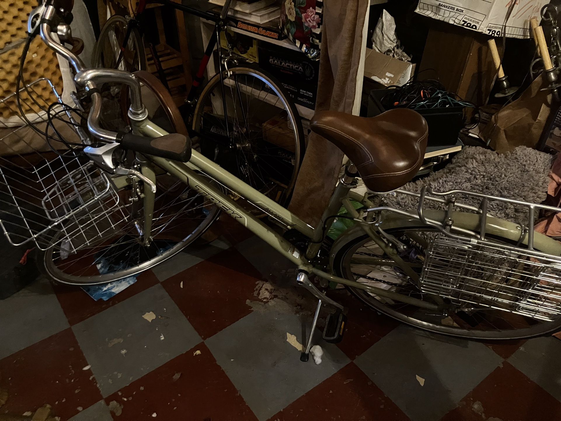 Trek ‘Allant’ bicycle. Non-electric