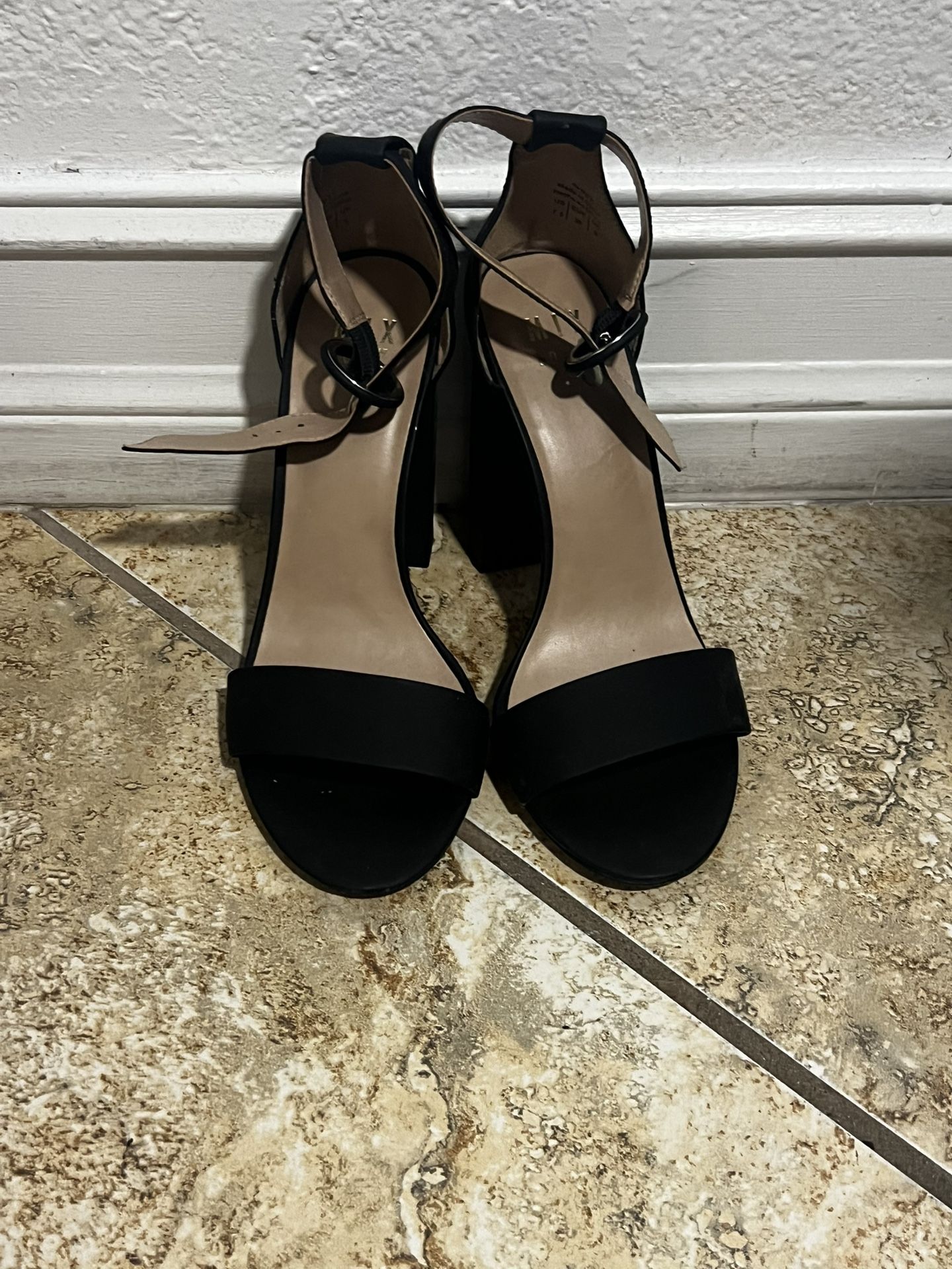 Black Block Heel. Size 7 1/2