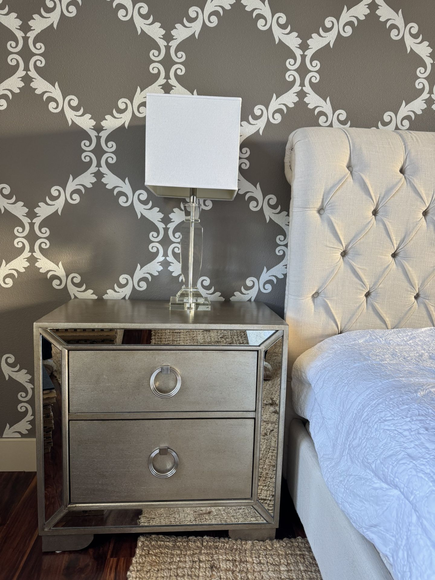 Pulaski Farrah Metalic Mirrored 2-Drawer Nightstands