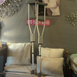 Medline Crutches 