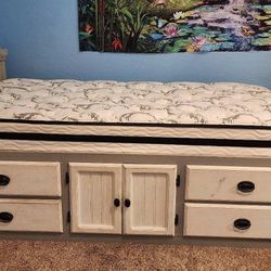 Shabby Chic Twin Captain’s Bed with 4 Drawers & Cabinet
