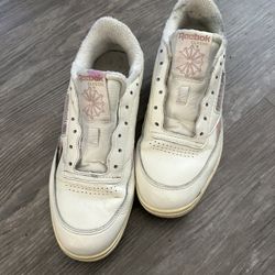 Reebok Womens Size 9.5