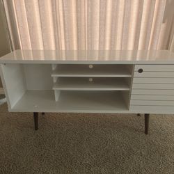 Mid Century Modern Wood TV stand/Console table