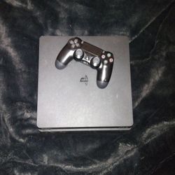 PlayStation 4 800GB
