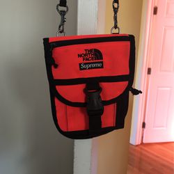 Supreme The North Face Utility Bag