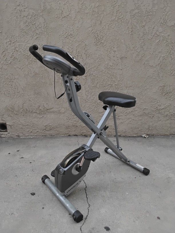 FOLDABLE EXERCISE BIKE 