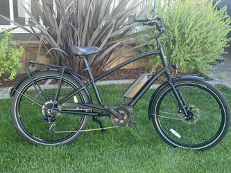Electra Townie 8d go with bosch peddle assist with fenders and front and rear lights different modes of assist,rear rack with rack bag has charger and