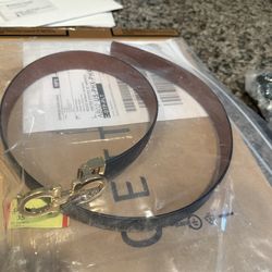 Ferragamo reversible size 28-32