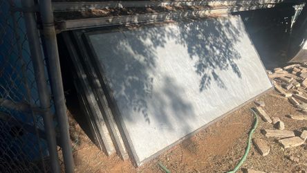 FREE!   4 Hot water solar panels