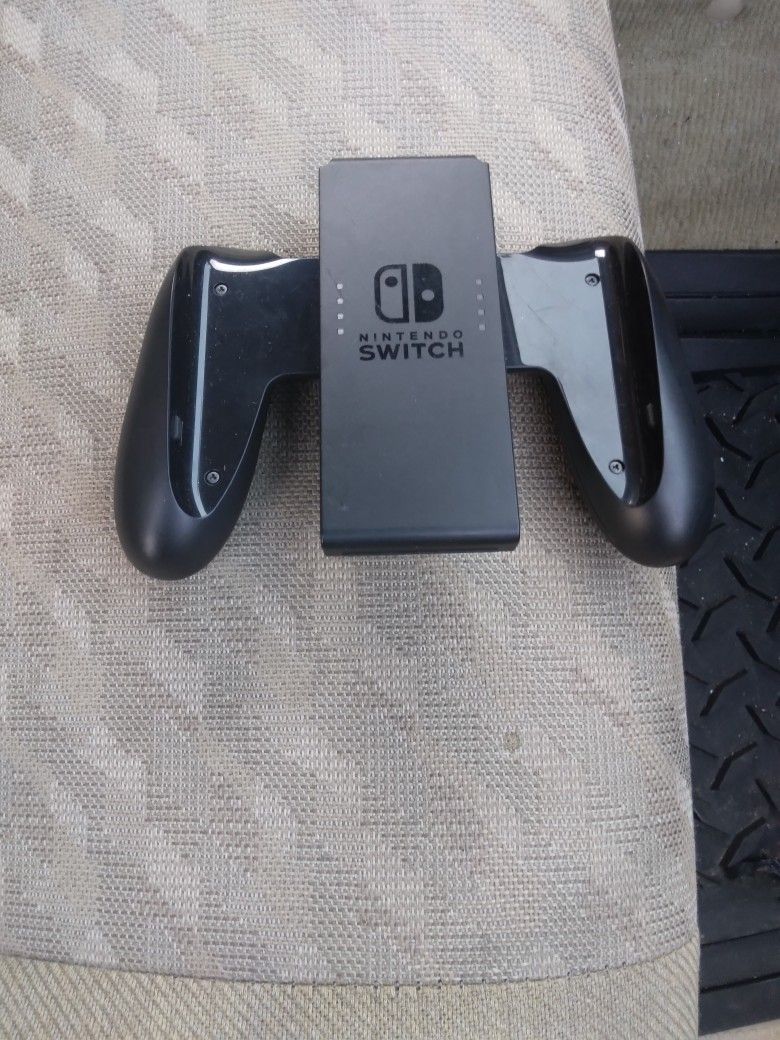 NINTENDO SWITCH CONTROLLER CHARGING GRIP