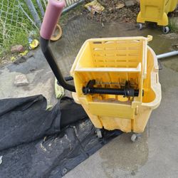 Rubbermaid Industrial Mop Bucket 
