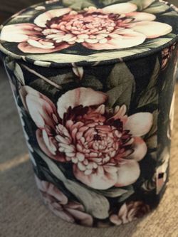 FLORAL POUF OTTOMAN