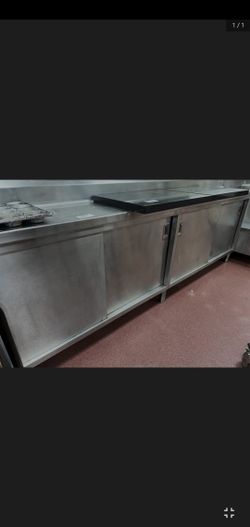 S/S Resturant Work Cabinet With Under Storage