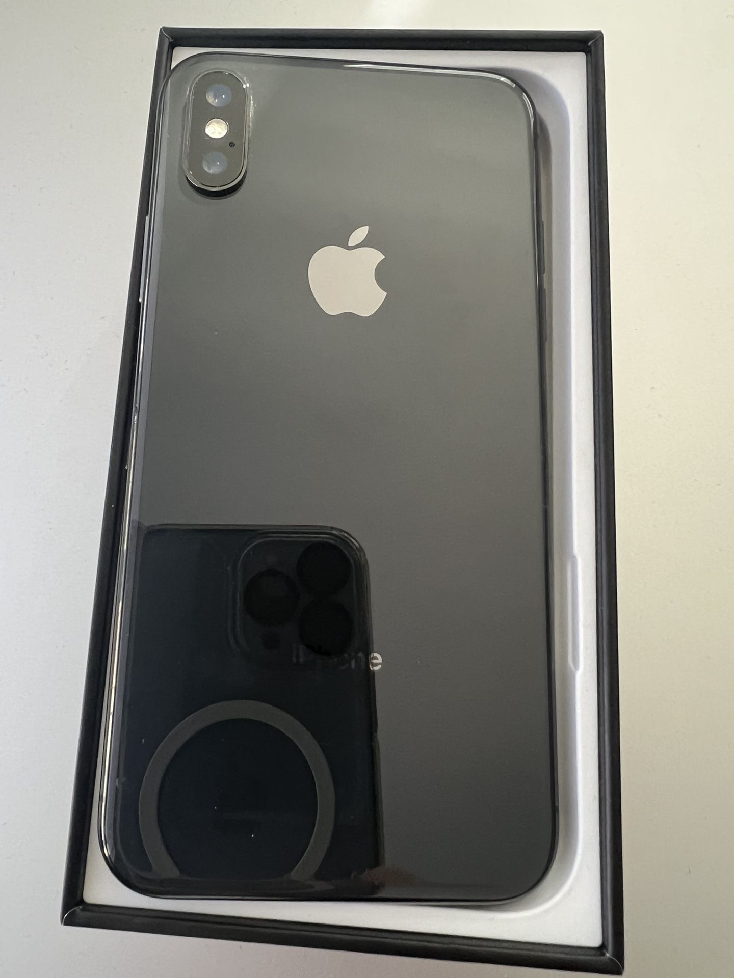 Iphone X 64GB ANY CARRIER JET GREY