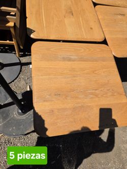 Wooden table . Starbucks – Set of 5