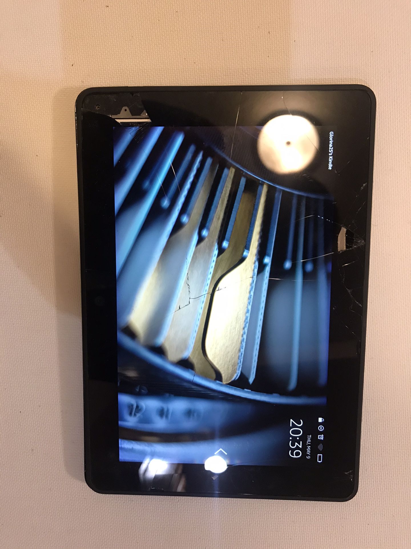 Cracked screen Kindle Fire HDX (3rd Generation)