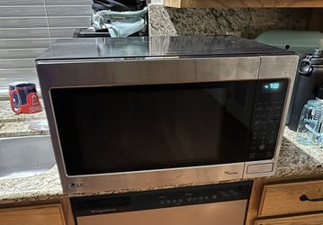 LG 2.0 cu. Ft Counter Top Microwave Oven