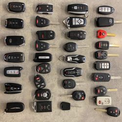 Car Key fob Key Replacement Ford, BMW, Mercedes Benz, Maserati, Bentley, Porsche, Toyota, Dodge, Lexus Volkswagen Honda Hyundai Audi key fob 