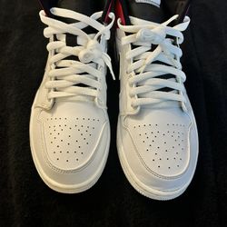 Air Jordan 1 Mid White Chicago Size 10