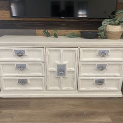 TV Console/Buffet/Dresser
