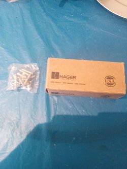 Door Hinges 4 .5. Box  Of 3 Hagar USA With Mounting Screws