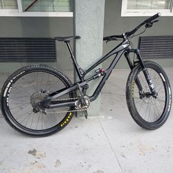 YT live uncaged full suspension mountain bike