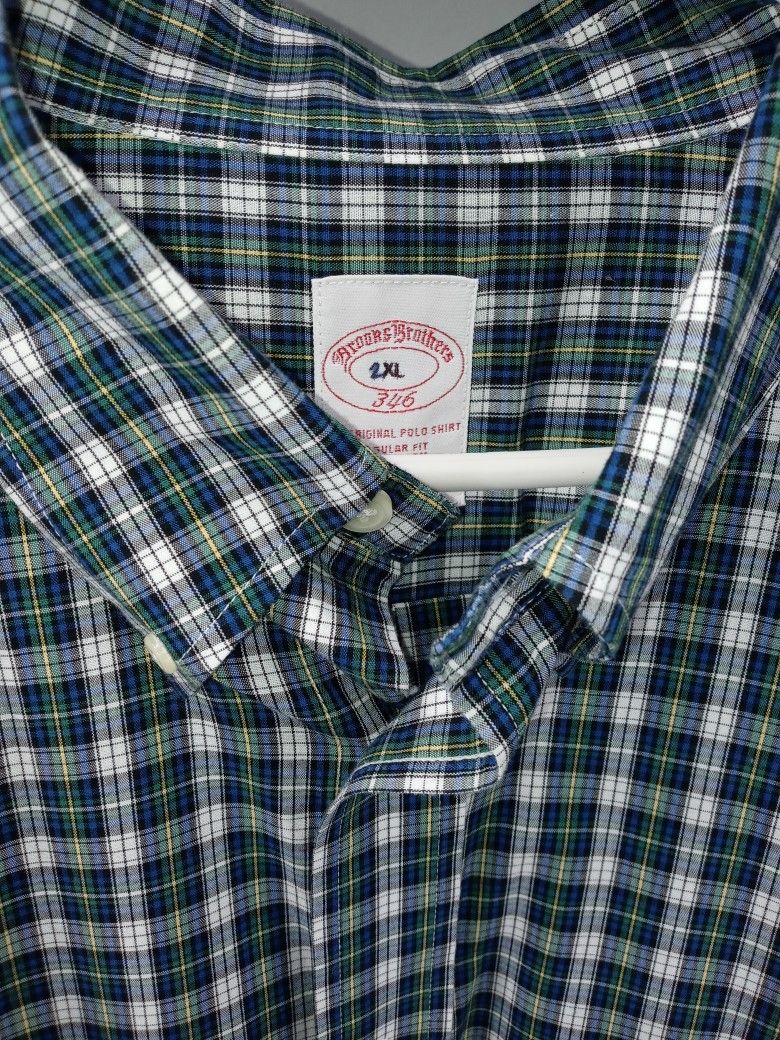 Brooks Brothers Mens Size 2XL Hunter Green Plaid Shirt. Excellent like new condition awesome color combination and design. Quality construction and de