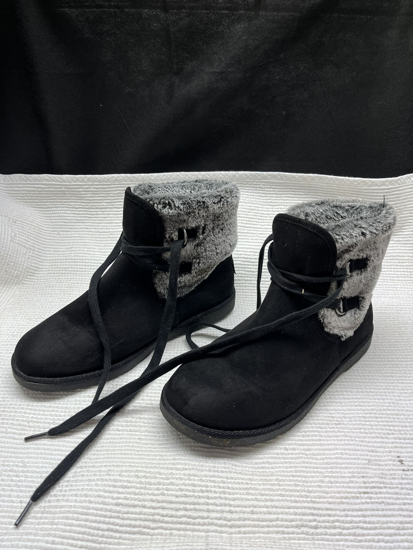 Woman’s Black Suede Boots S 10