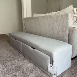 LANE HOME FURNISHINGS DOVE OMNI QUEEN STORAGE BENCH