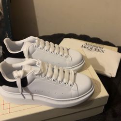 Alexander McQueen Oversized Sneaker