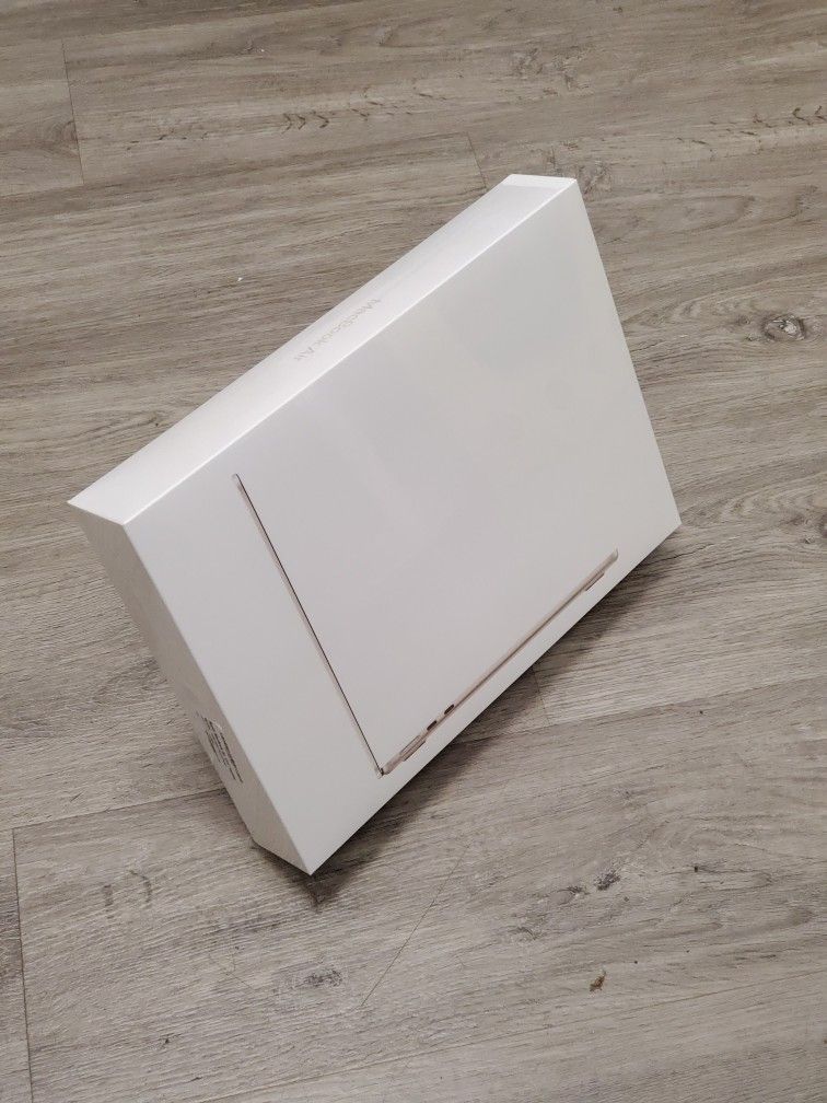 Apple MacBook Air 13.6in M2 Chip Brand New - Buy in full or from $1 Today and the rest later 🤗