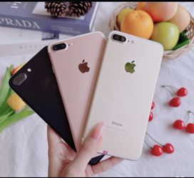iPhone 7 plus unlocked with warranty