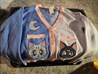 Box lunch sweater