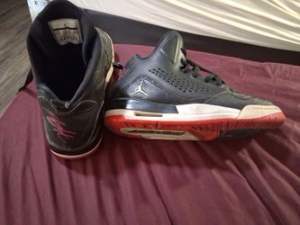 Jordan's size 5y