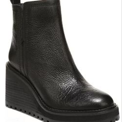 Zodiac Julie Lug Sole Wedges